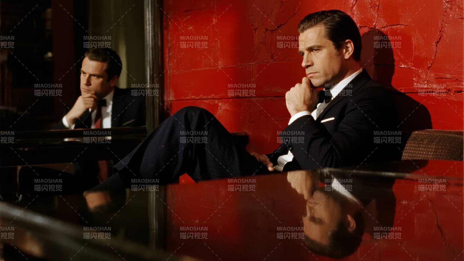 沉思的绅士图片