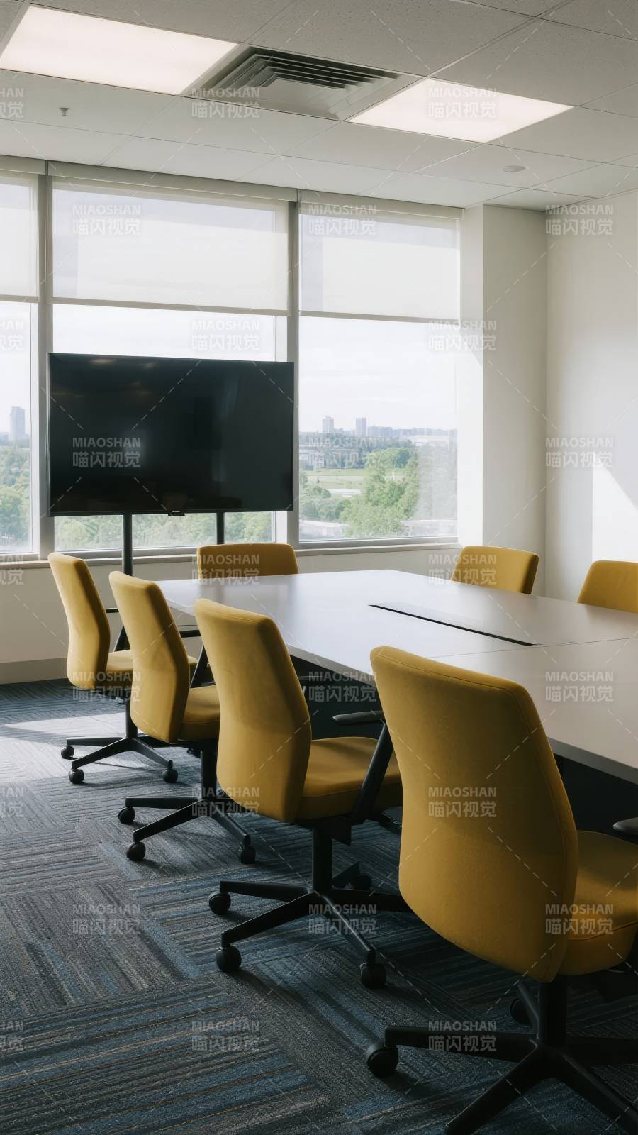 现代会议室全景图片