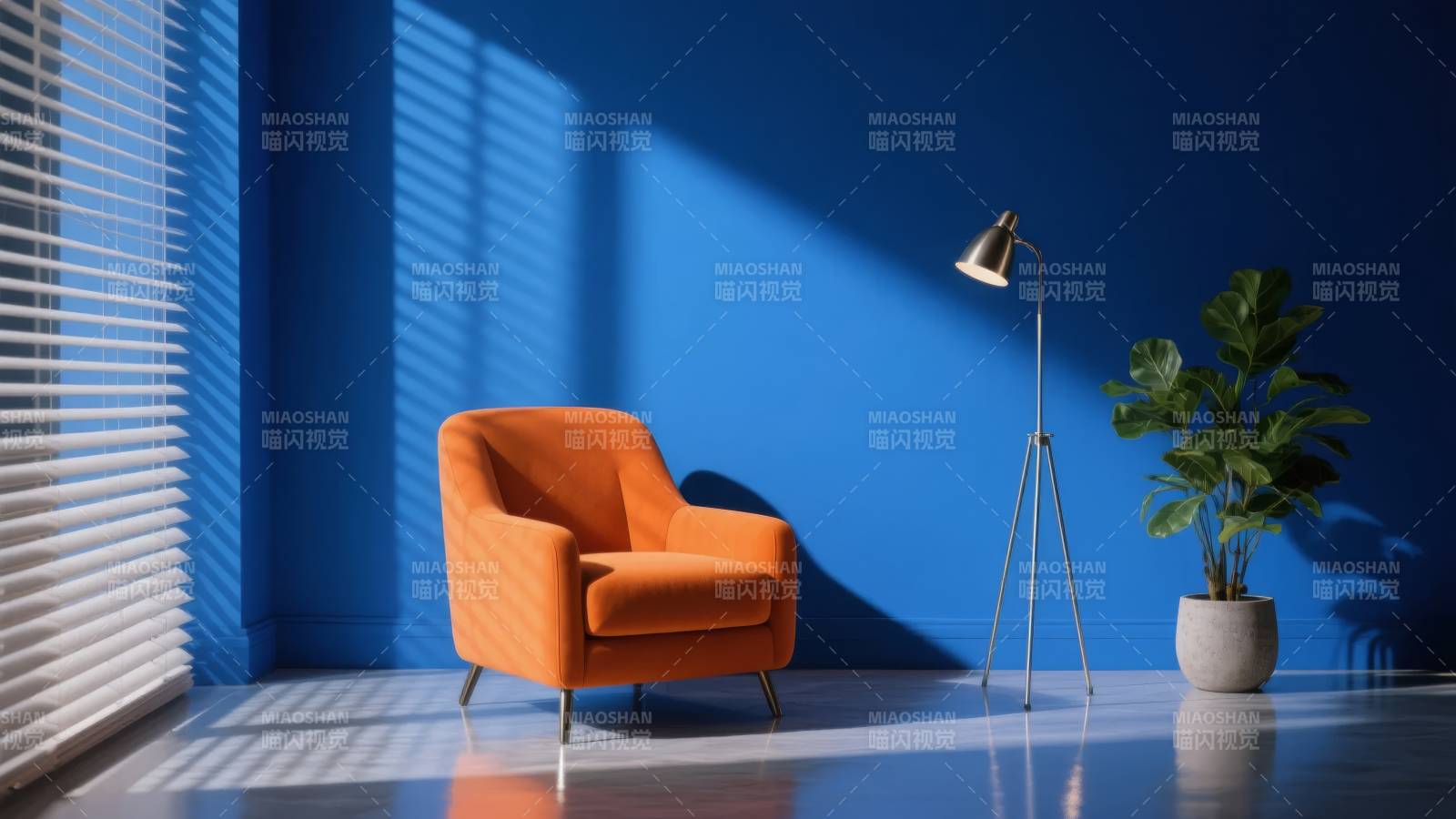 橙椅蓝墙光影静谧图片