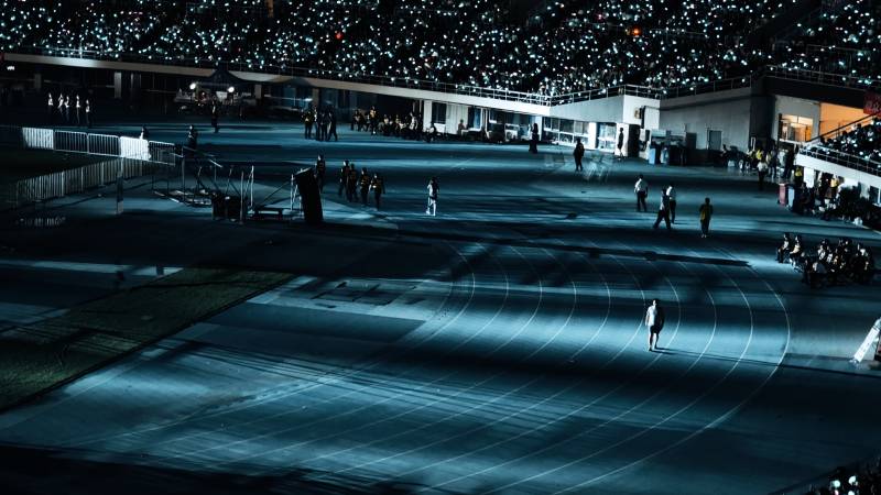 演唱会现场光影交错图片