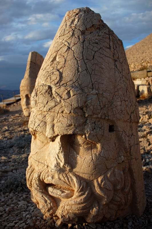 土耳其古老石像残迹图片