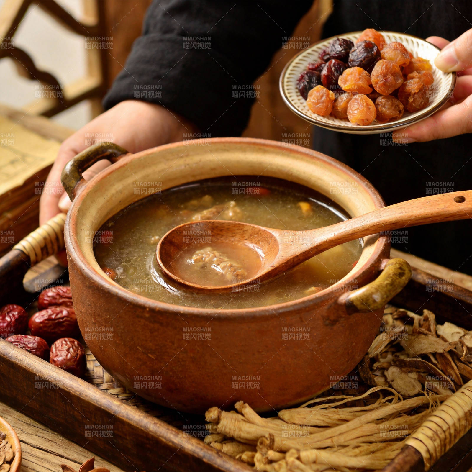 养生汤品 滋补佳肴图片