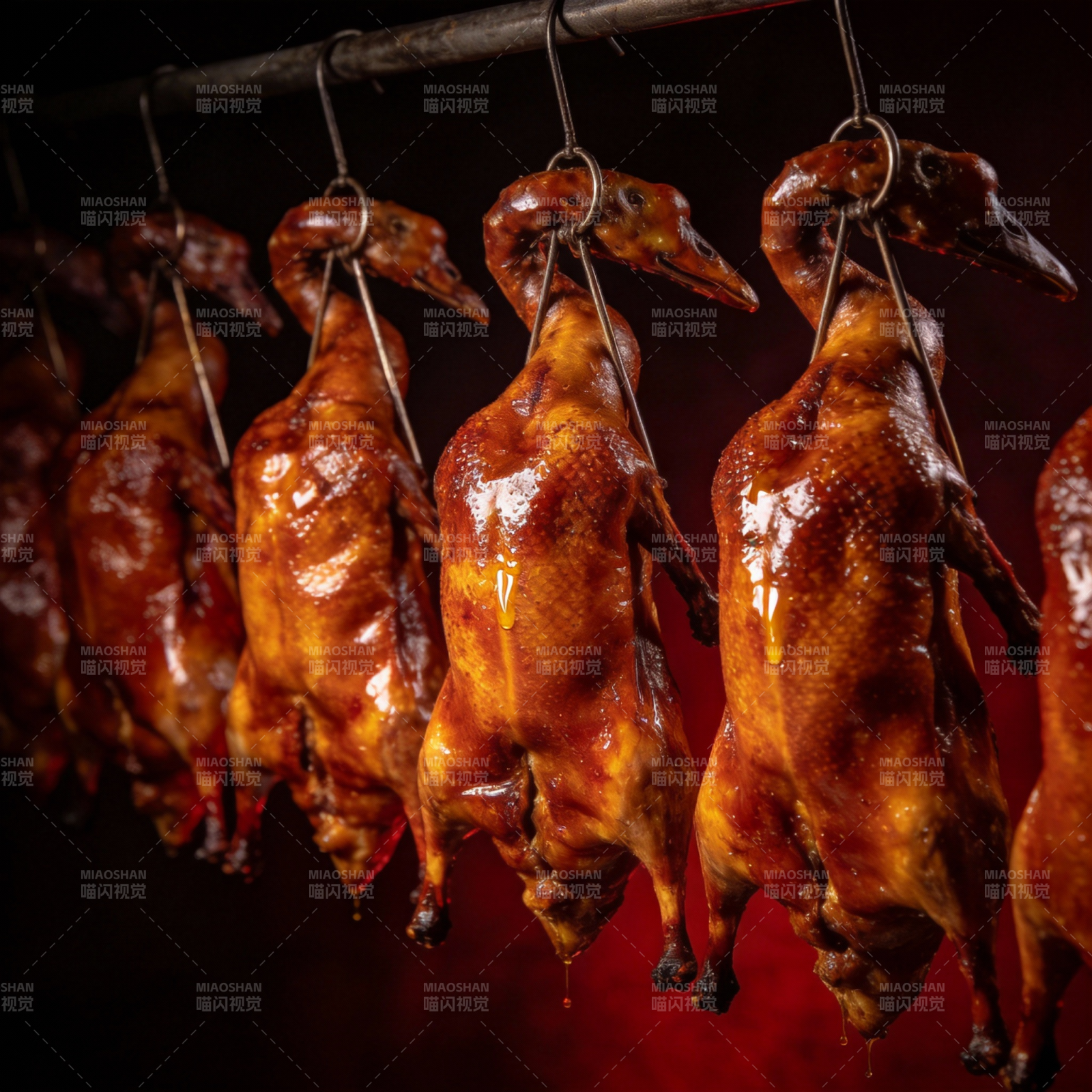 烤鸭悬挂 油光闪闪图片