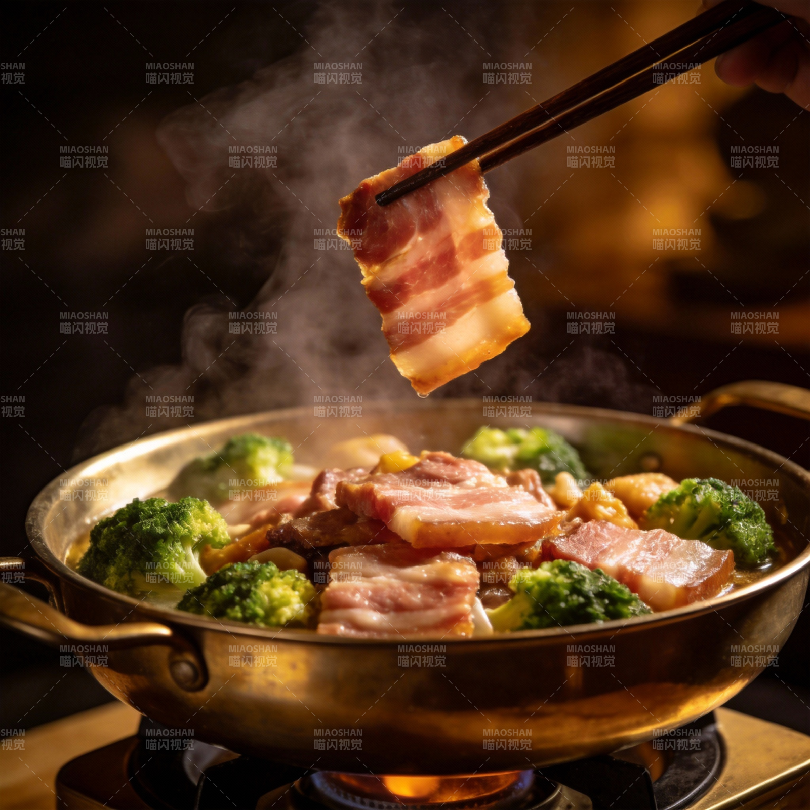 热锅炒肉片图片