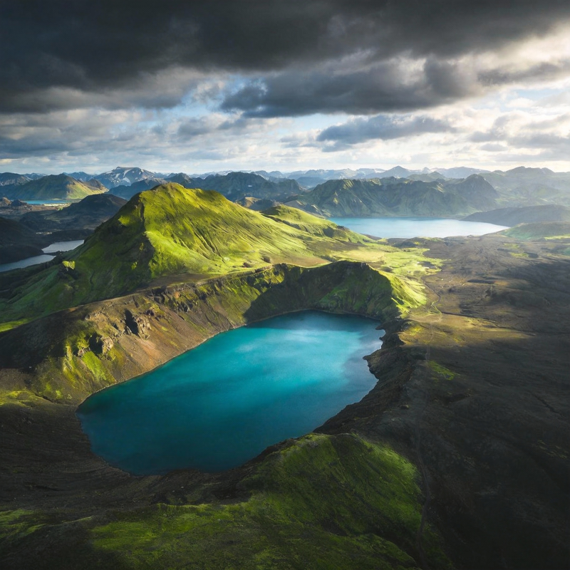 碧湖映翠峰图片