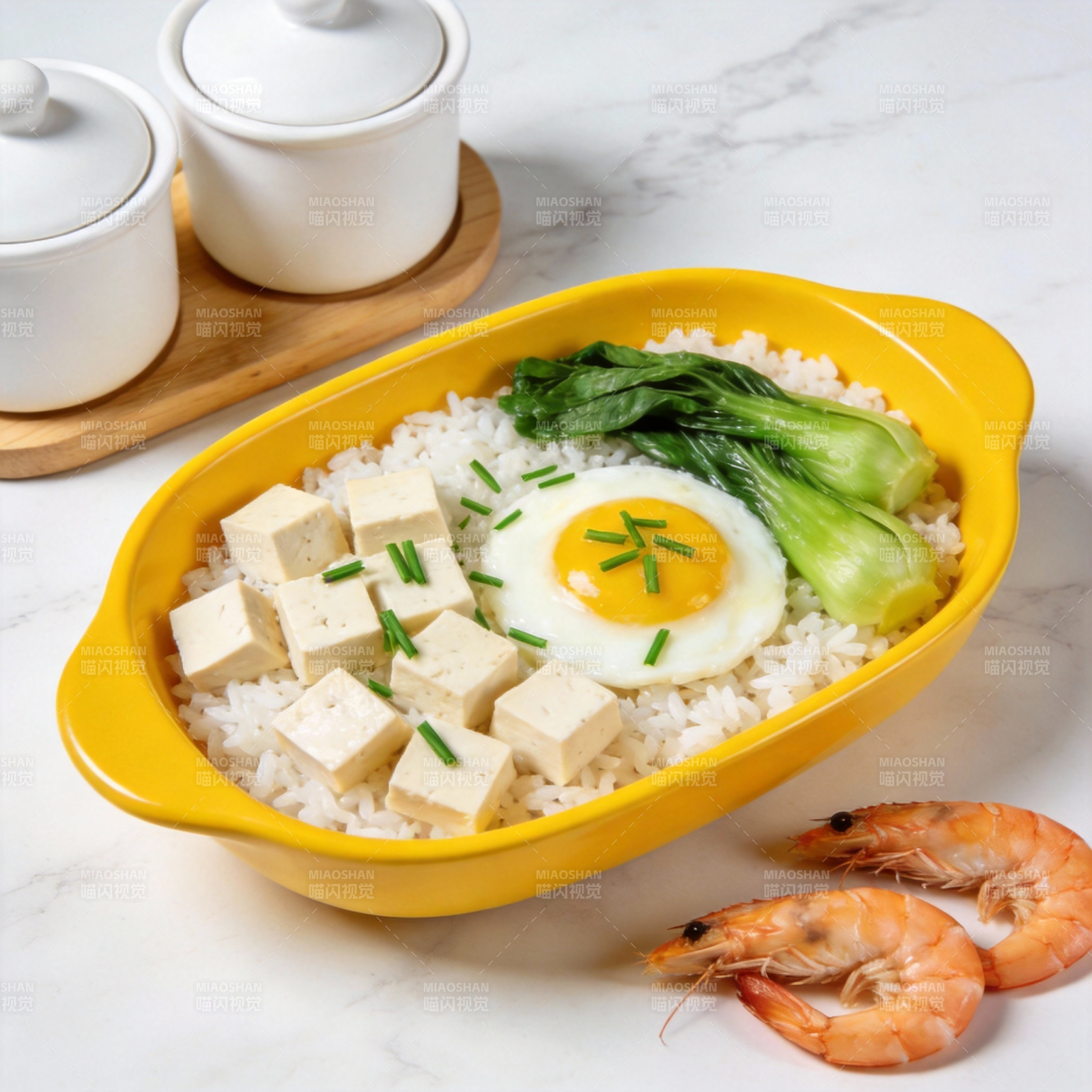 美味豆腐饭配虾仁图片