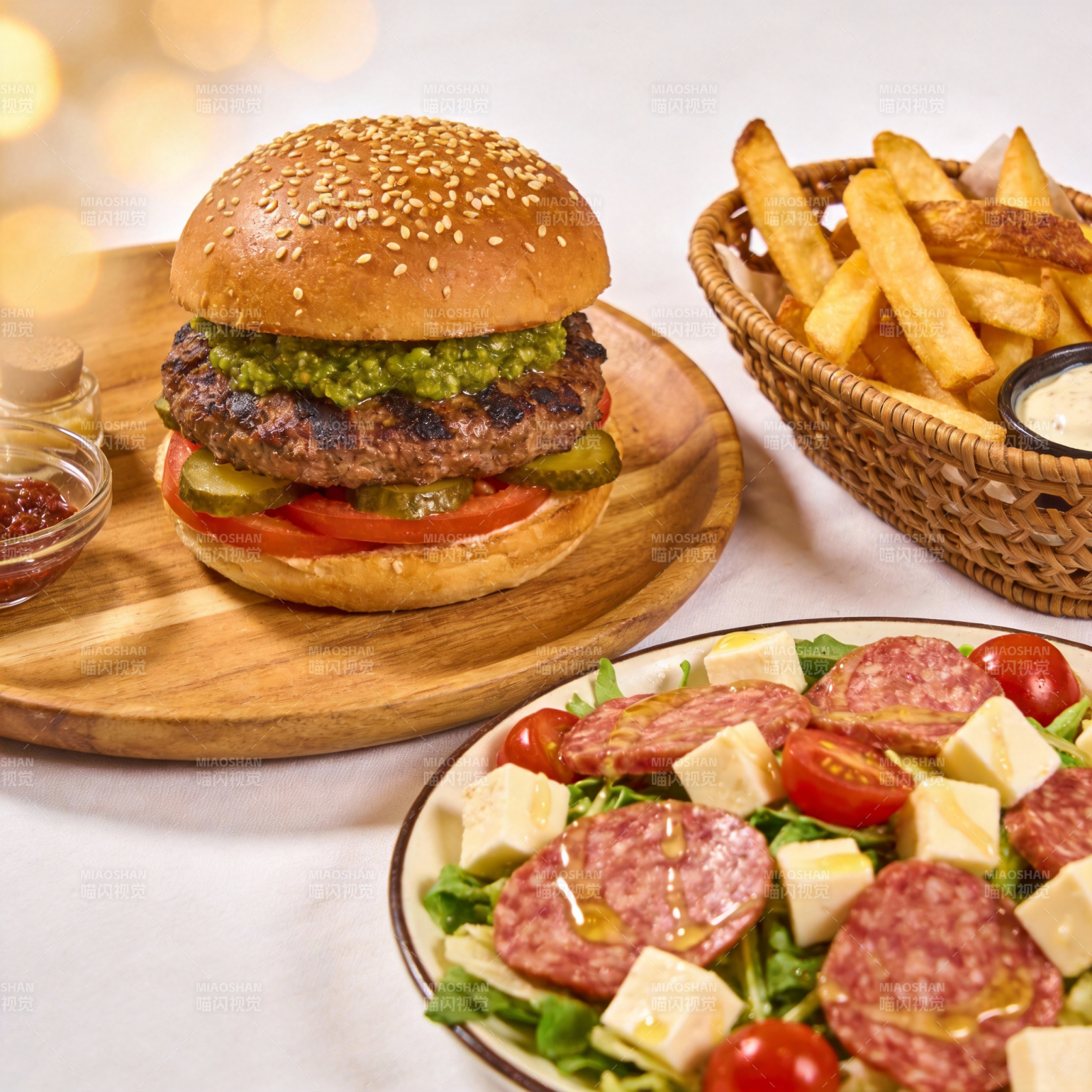 美味汉堡配沙拉图片