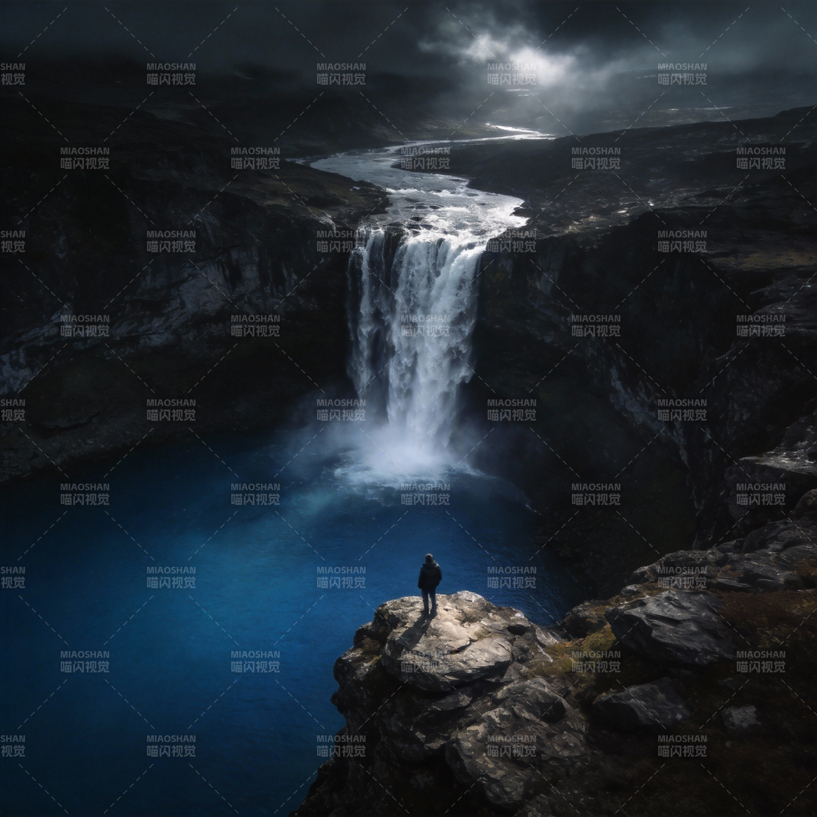 孤影观瀑图片
