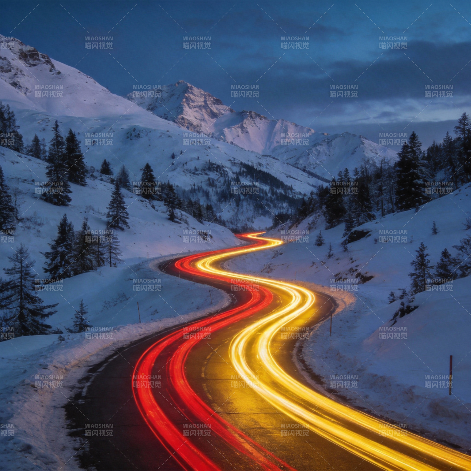 雪夜山路光影图片
