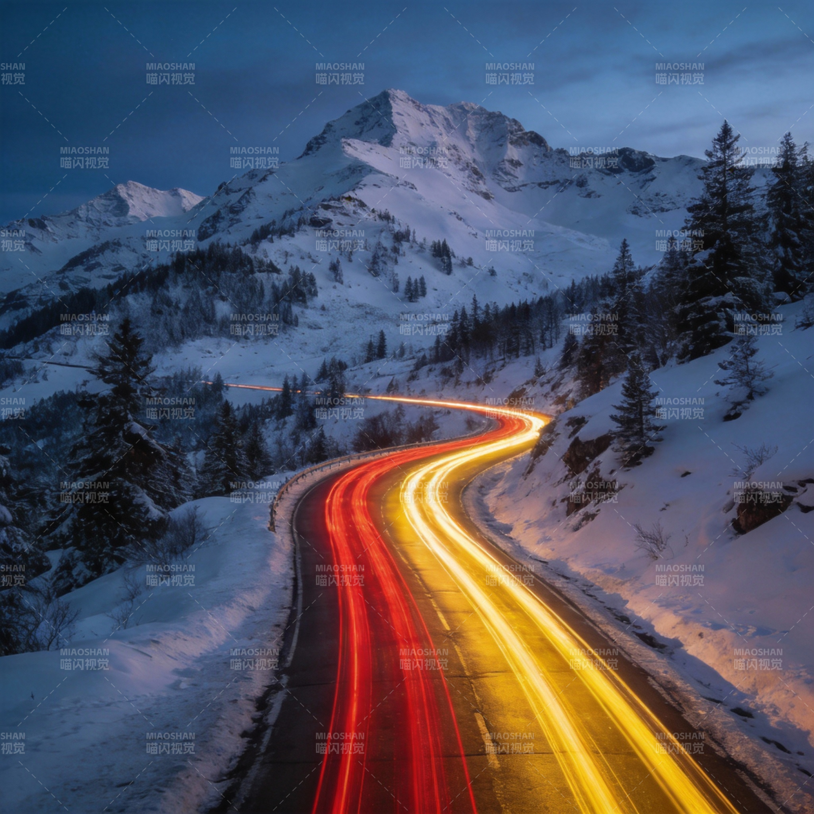 雪夜山路光影图片