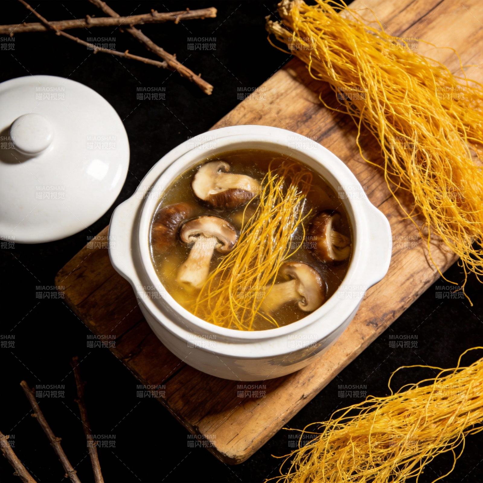 金丝菇汤图片