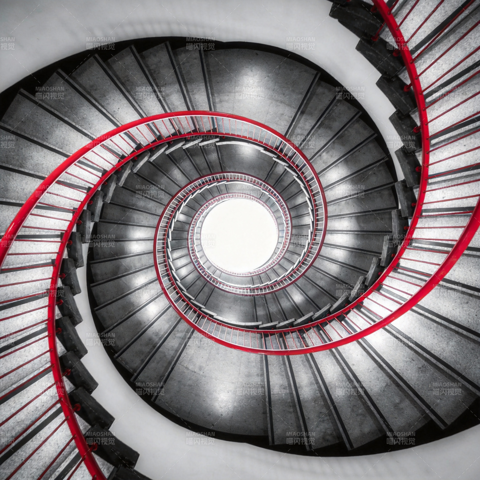 螺旋阶梯的视觉奇观图片