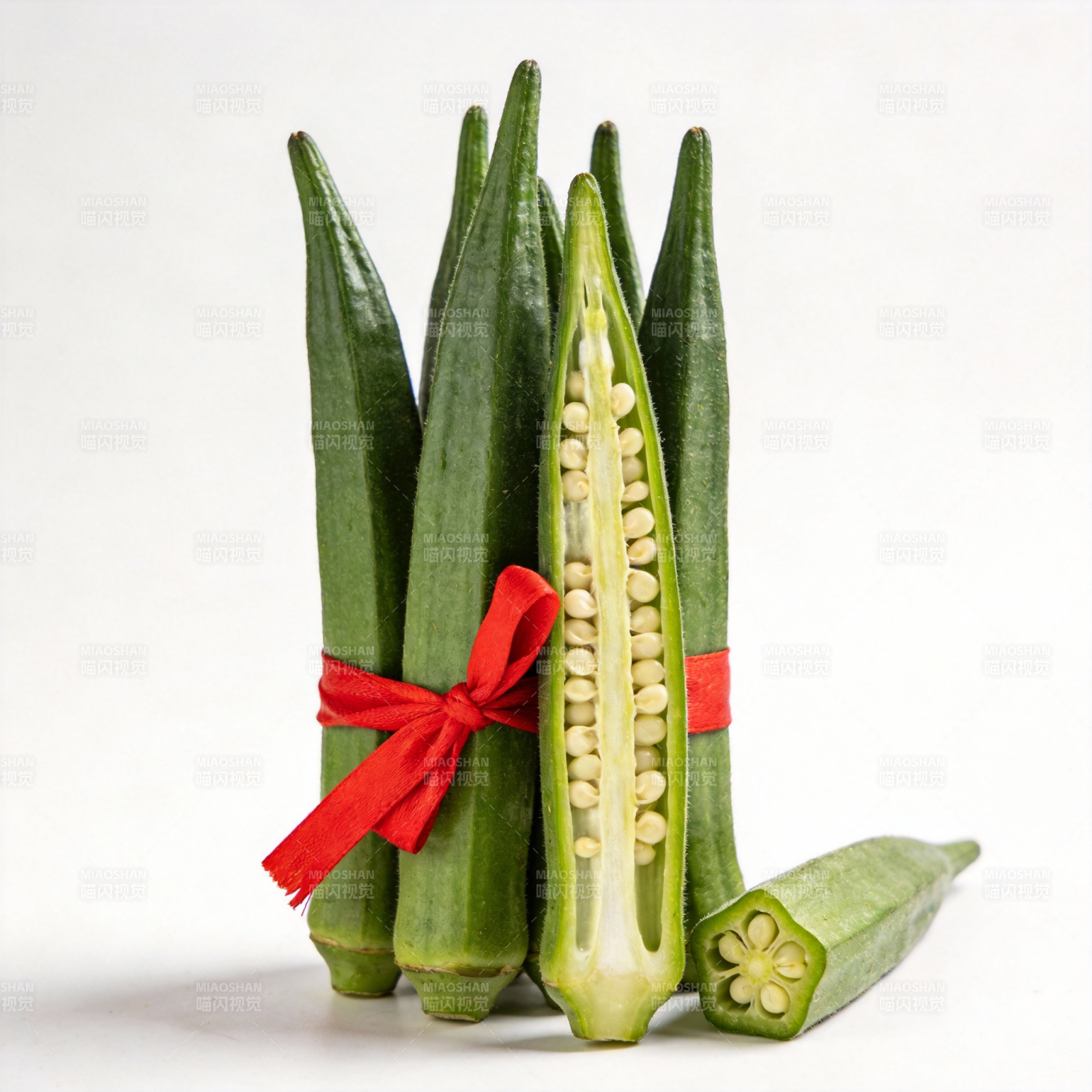 秋葵鲜嫩多汁图片