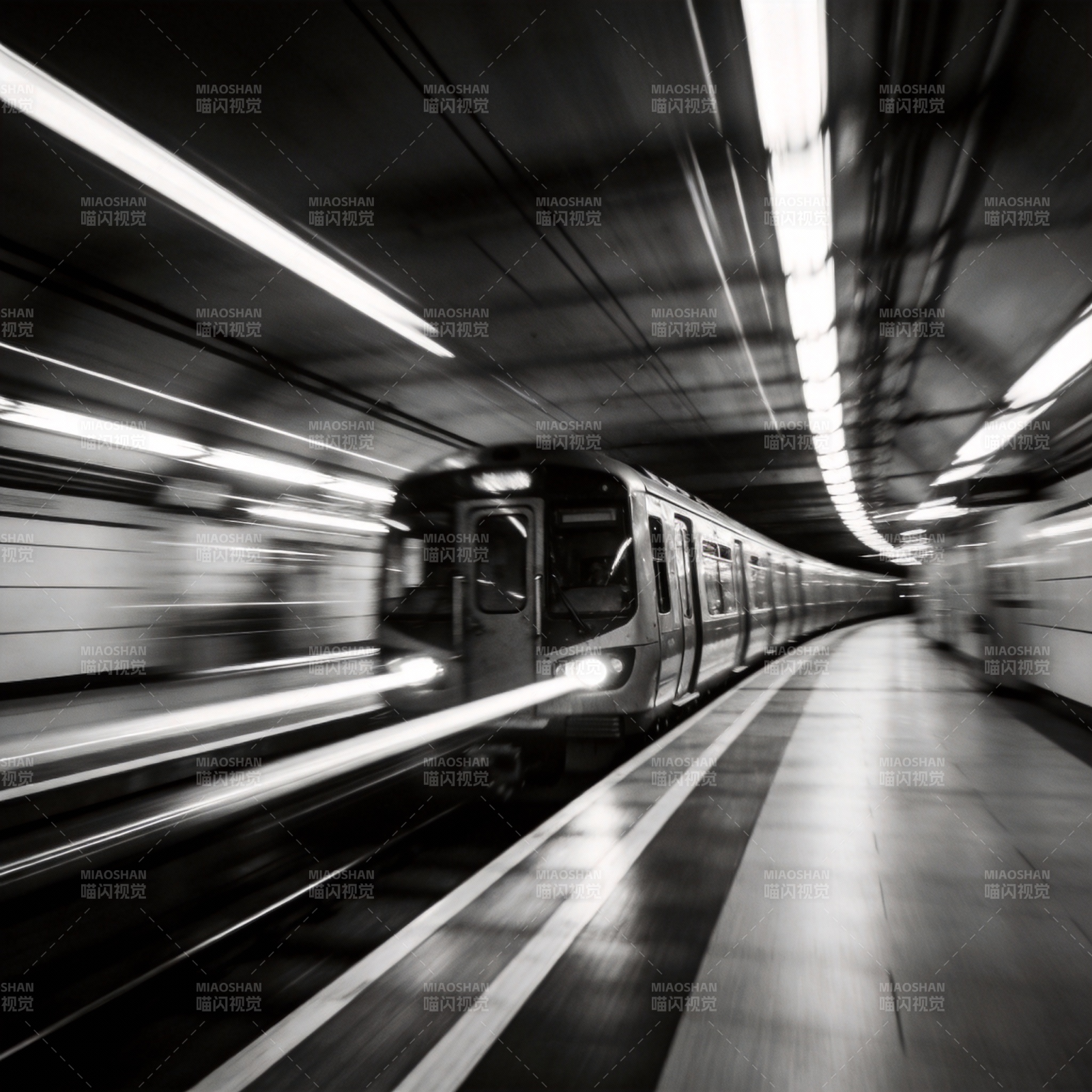 地铁疾驰而过图片