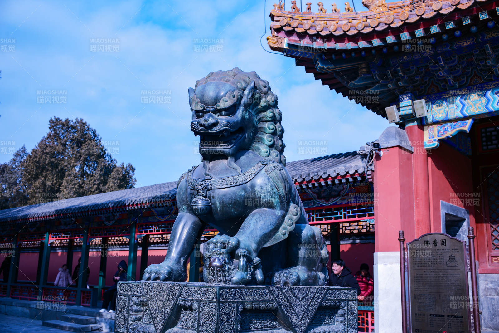 颐和园佛香阁石狮守门图片