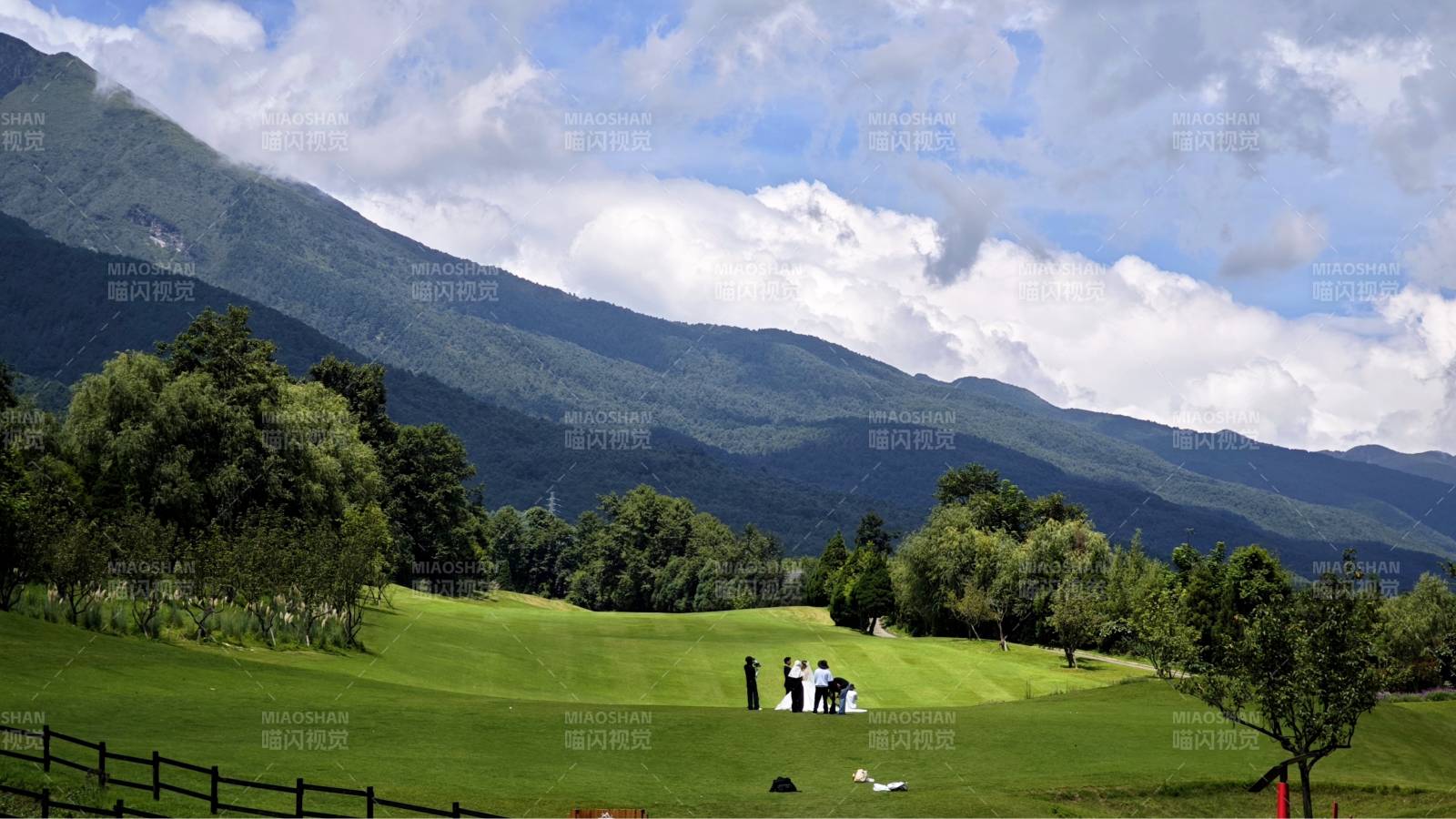 云南大理苍山美景图片