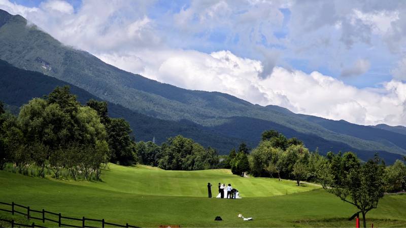 云南大理苍山美景图片