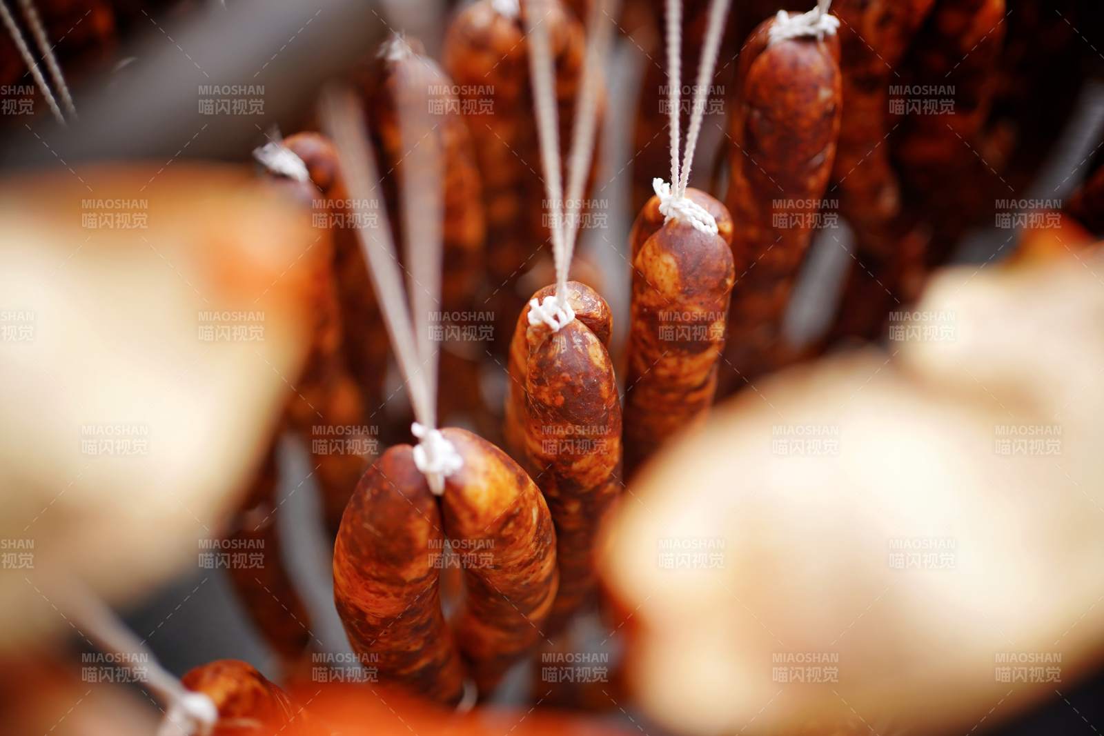 彭山香肠串挂风干图片