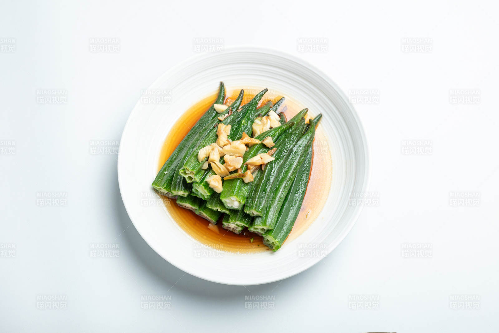 秋葵炒蒜蓉图片