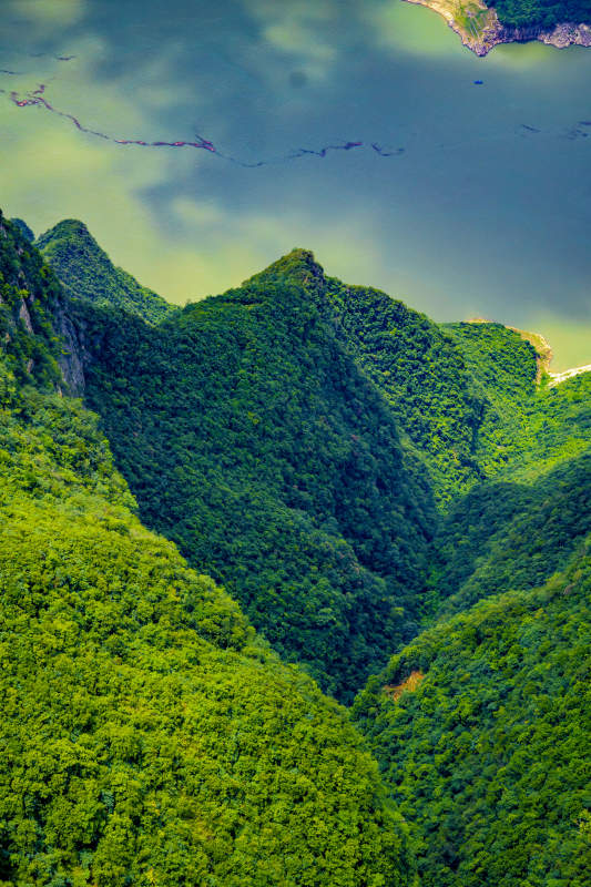 青山绿水映湖光奉节三峡图片