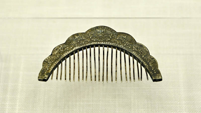 深圳客家民俗博物馆文物簪花银合金发梳簪图片