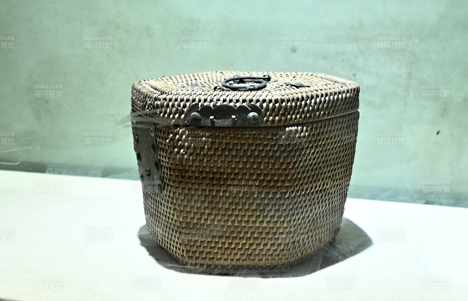 深圳客家民俗博物馆文物展品茶果盒图片