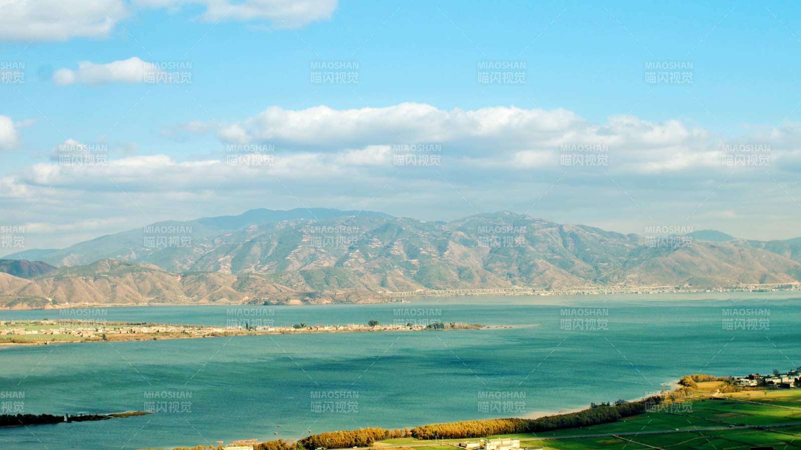 云南大理洱海湖光山色美景图片