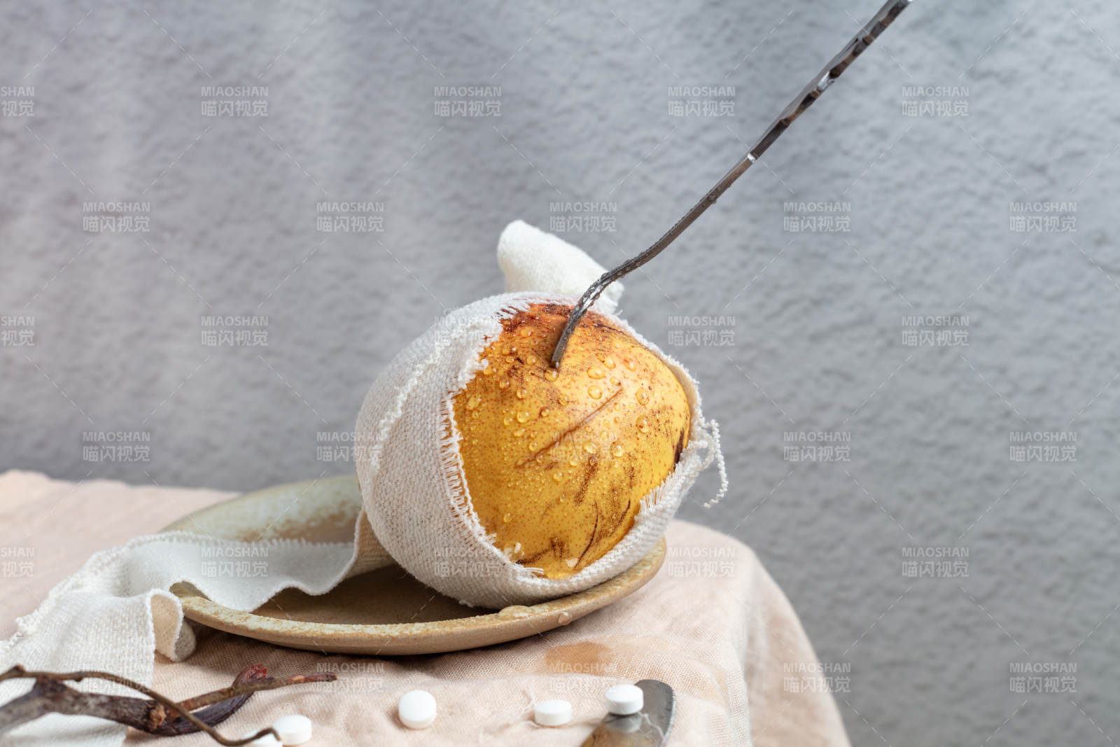 包裹的梨子图片