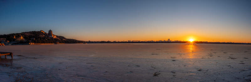 北京颐和园冰湖日落美景图片