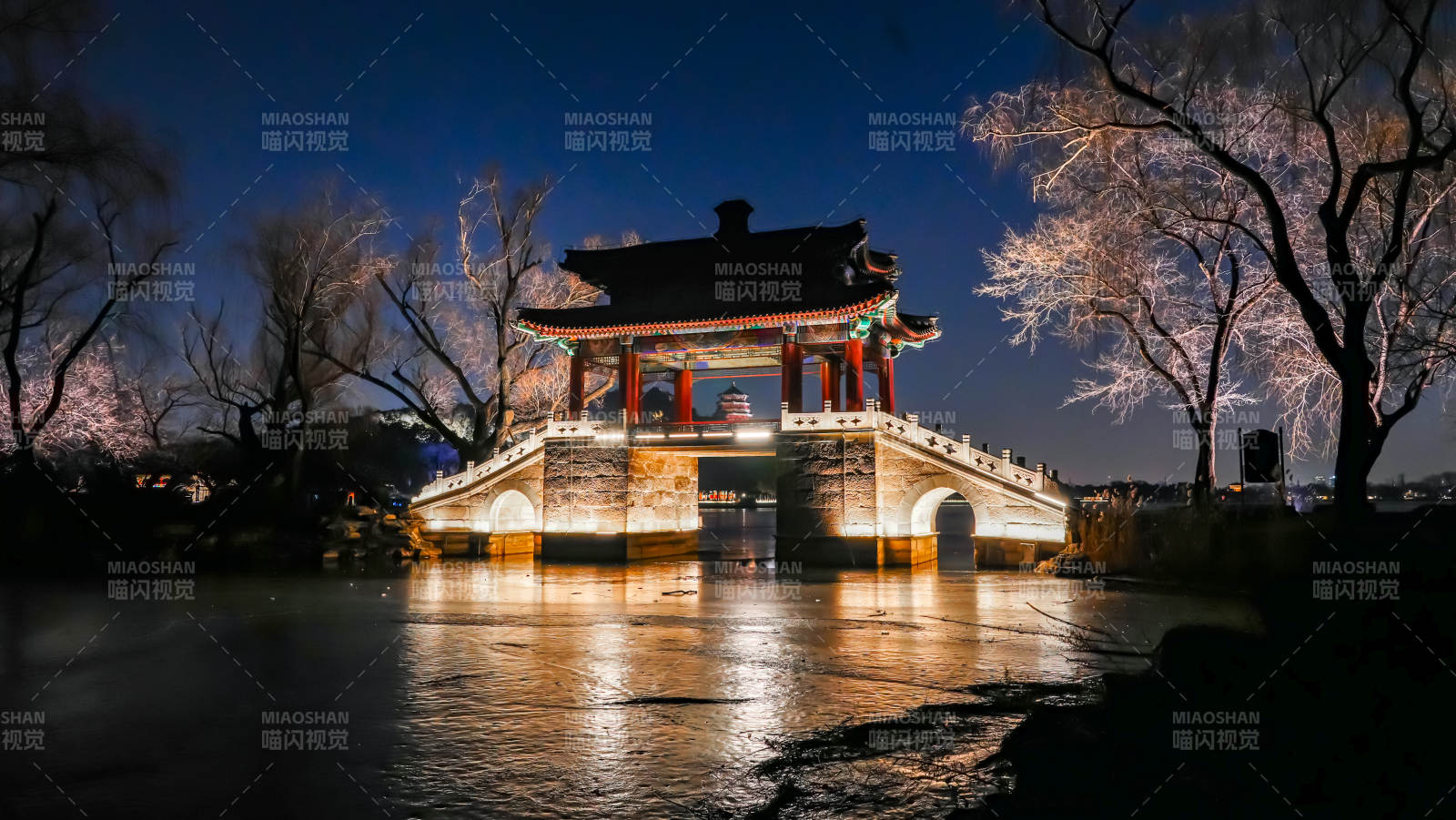 颐和园夜色映豳风桥图片