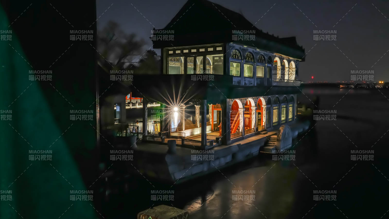 颐和园石坊夜色光影美图片