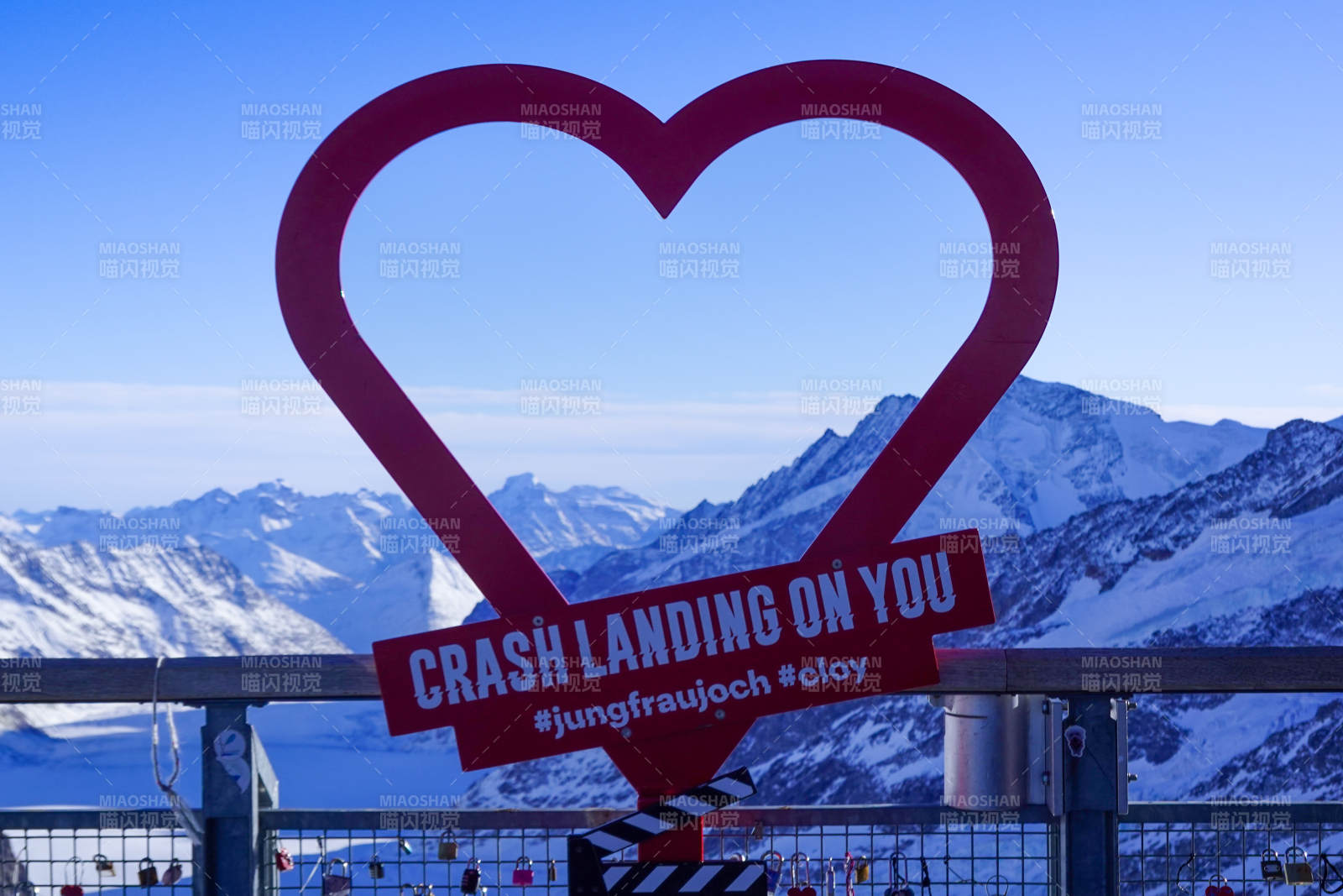 瑞士少女峰雪山心形标志图片