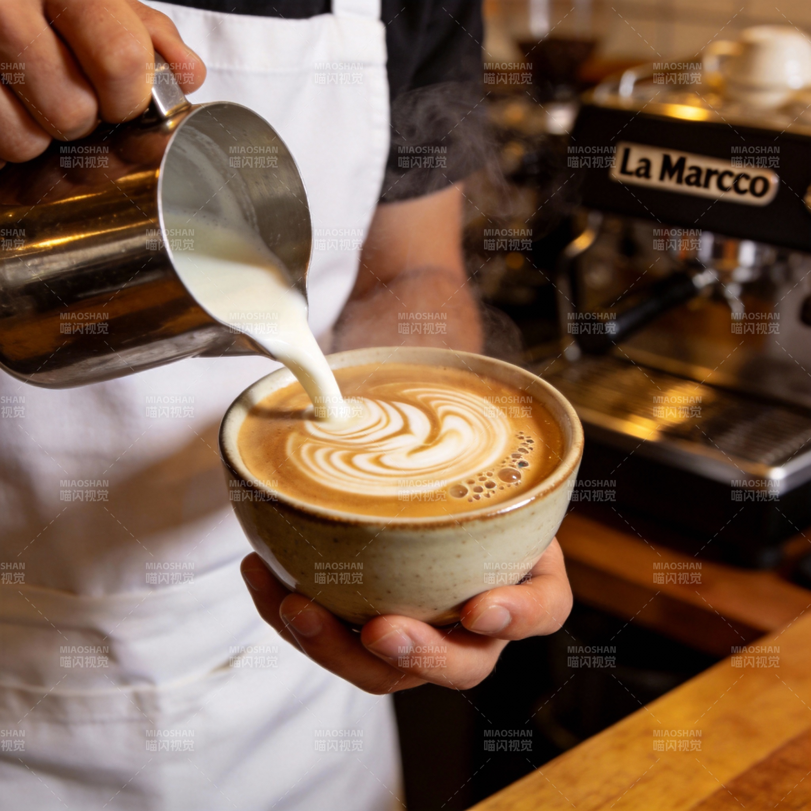 拉花艺术 奶香四溢图片