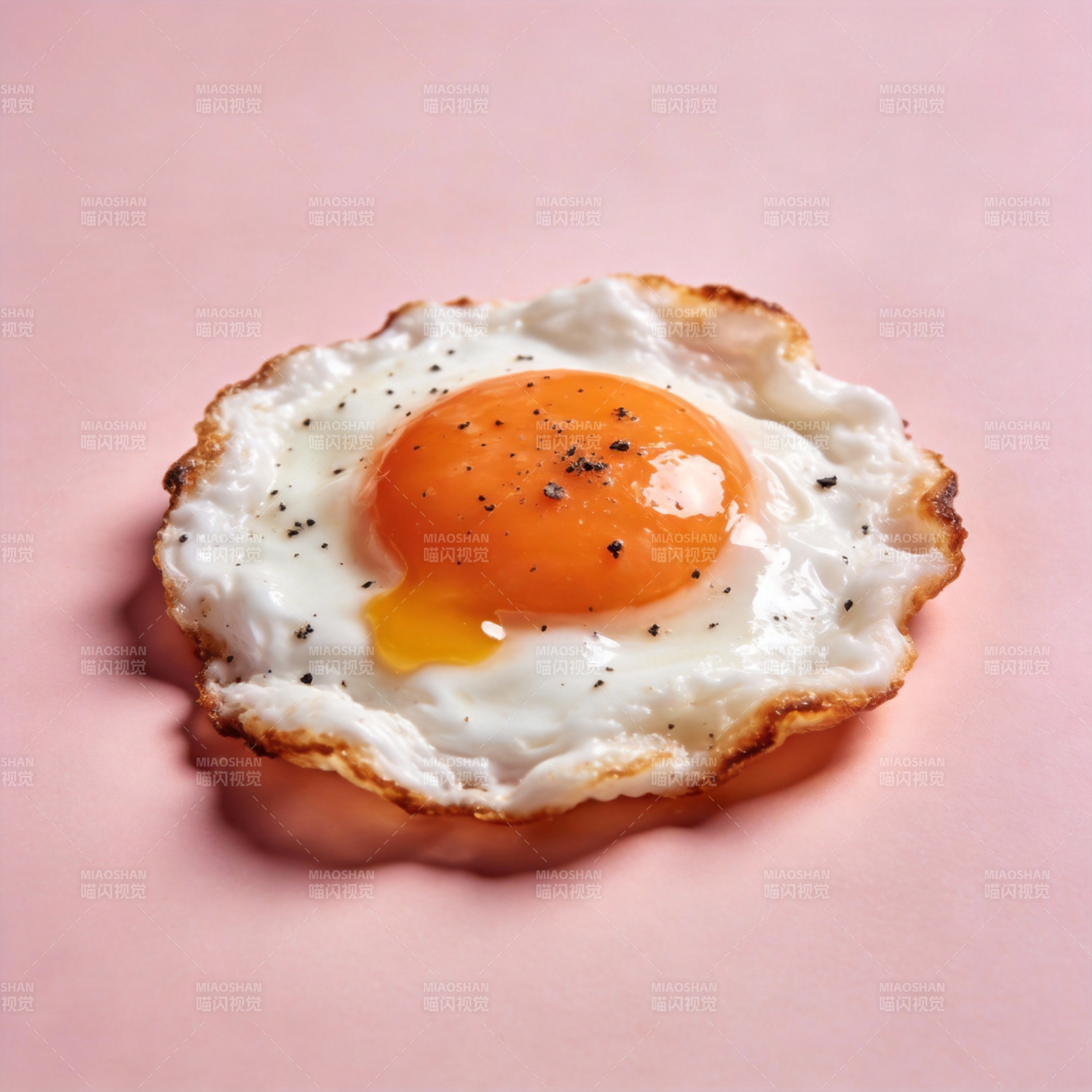 煎蛋 金黄诱人图片
