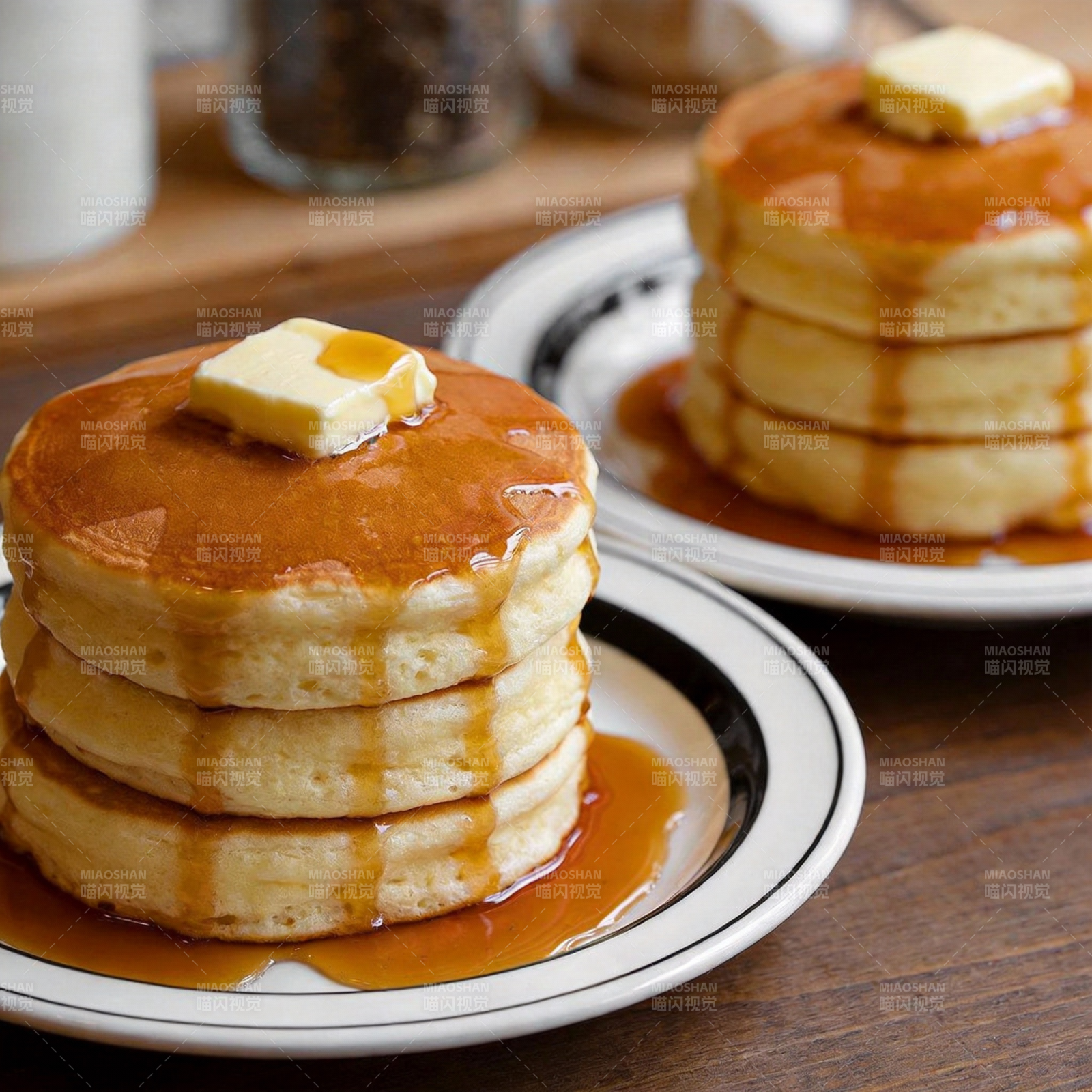 松饼配黄油糖浆图片
