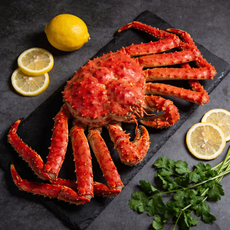 帝王蟹配柠檬香菜图片