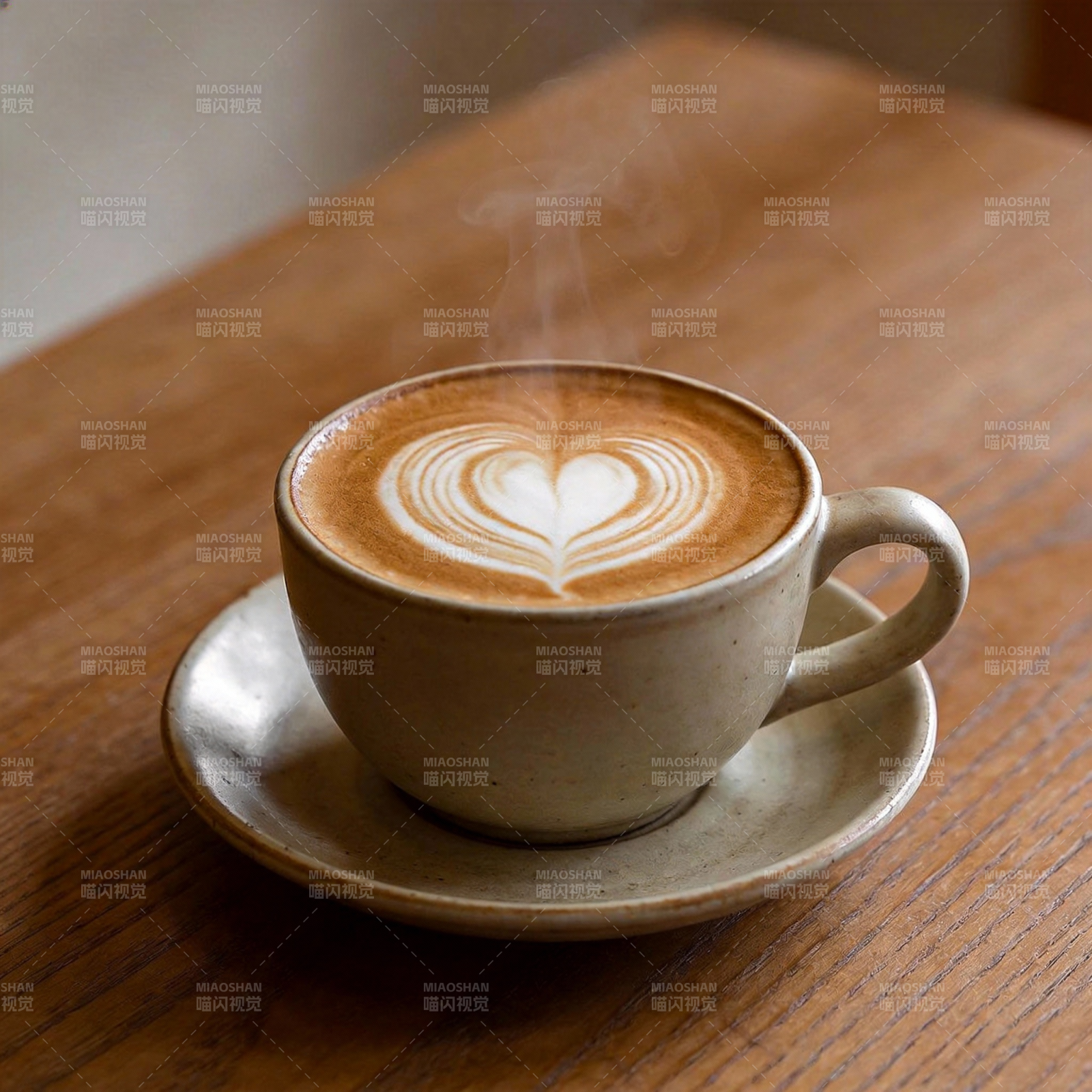 心形拉花咖啡图片