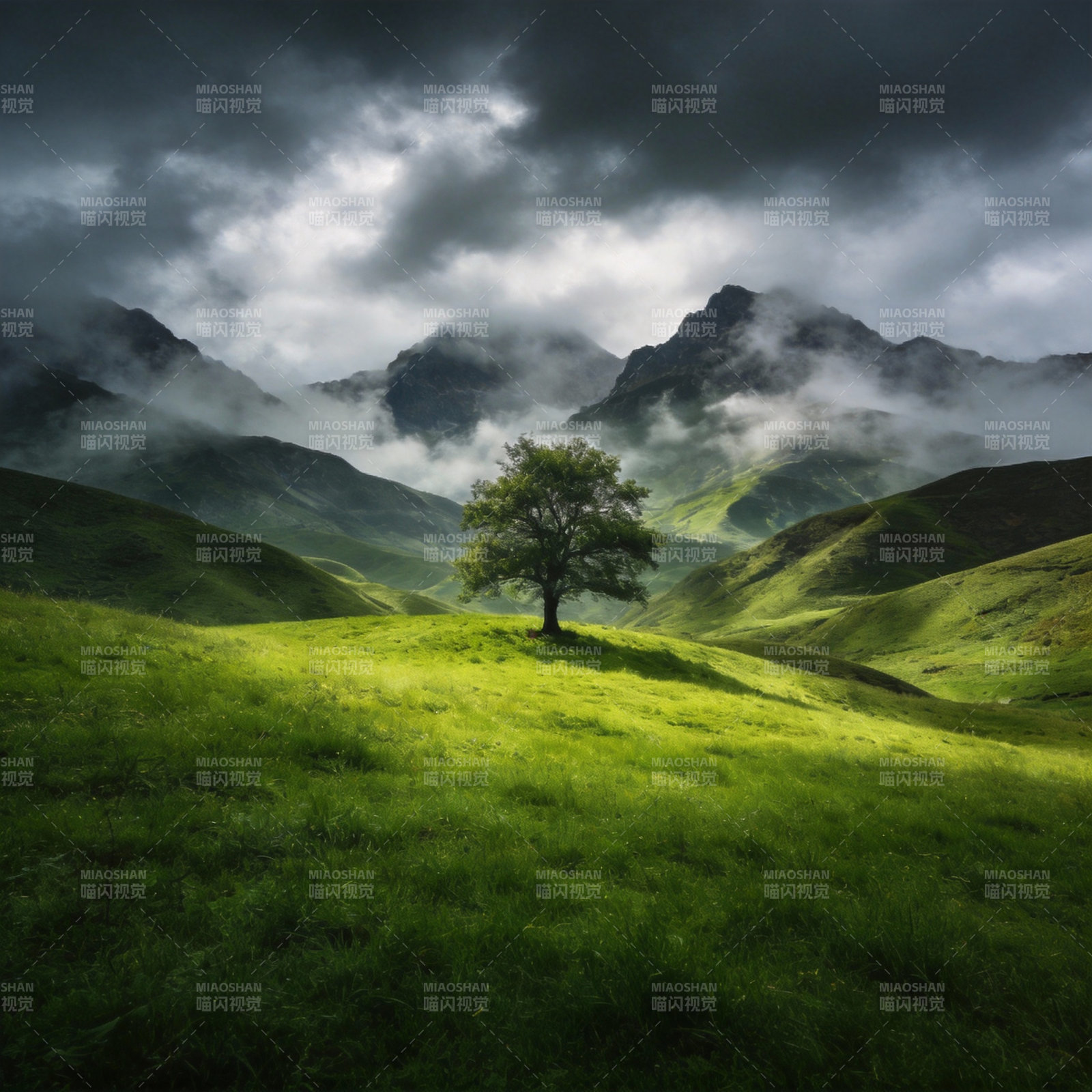 孤树映山云图片