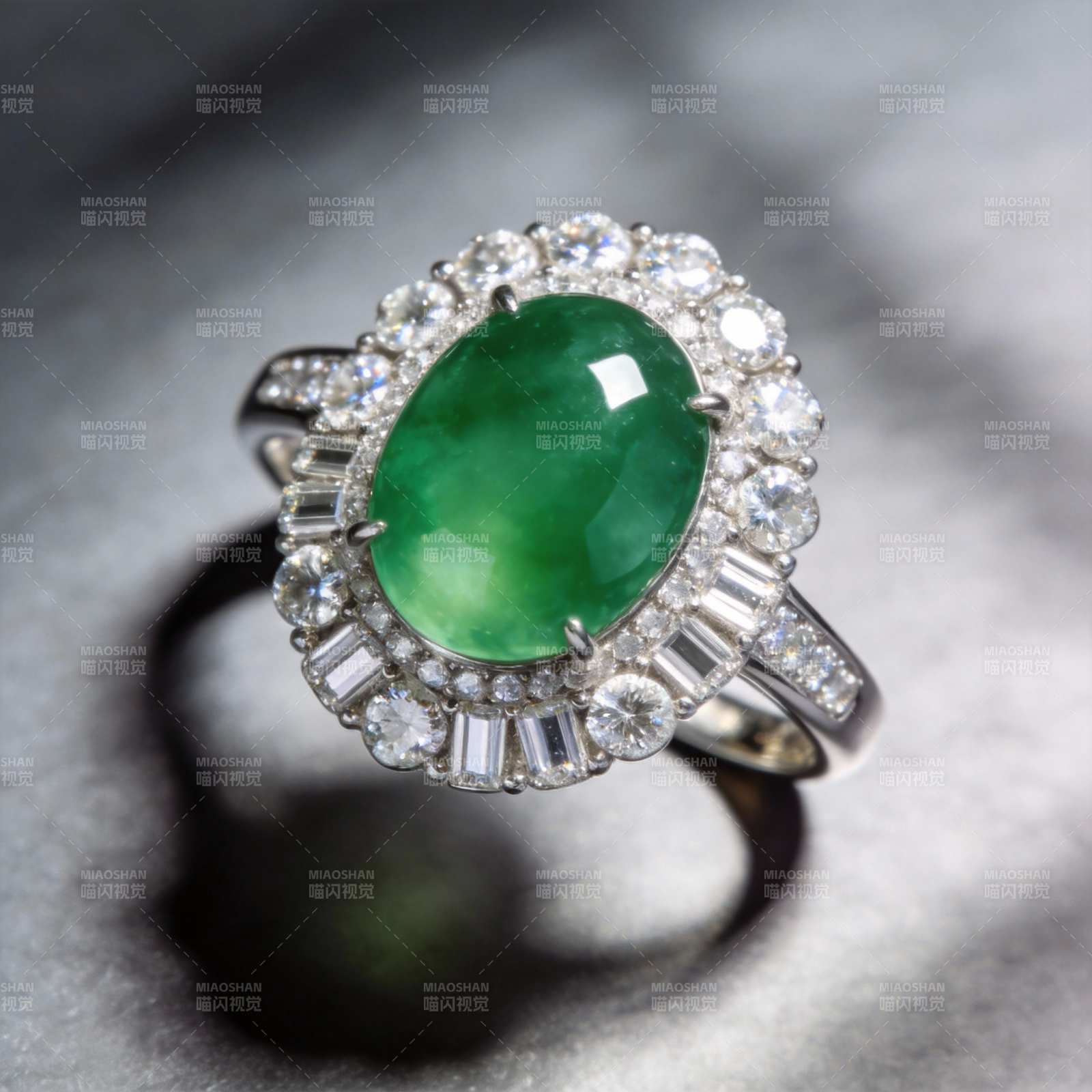 翡翠钻石戒指图片
