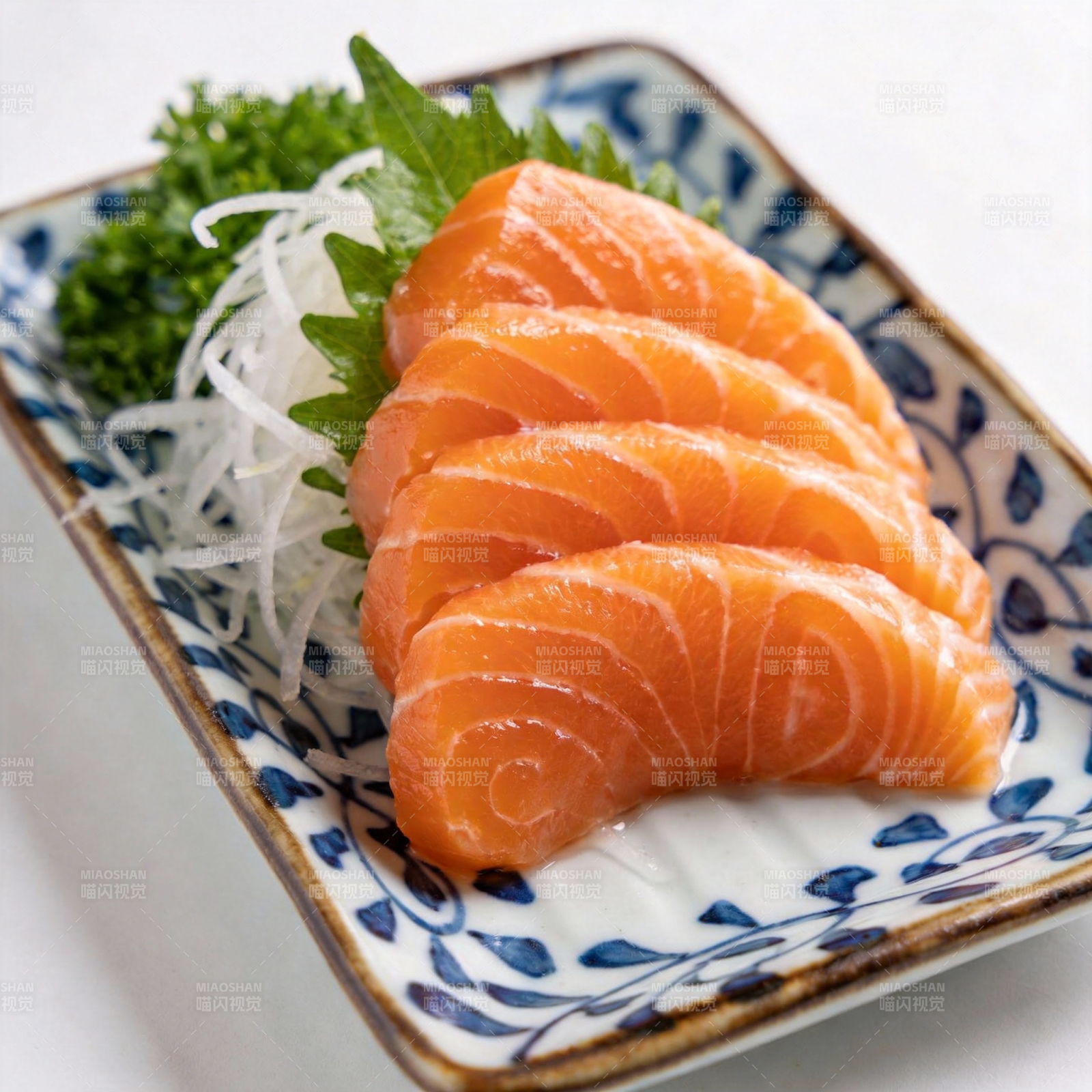 三文鱼刺身拼盘图片