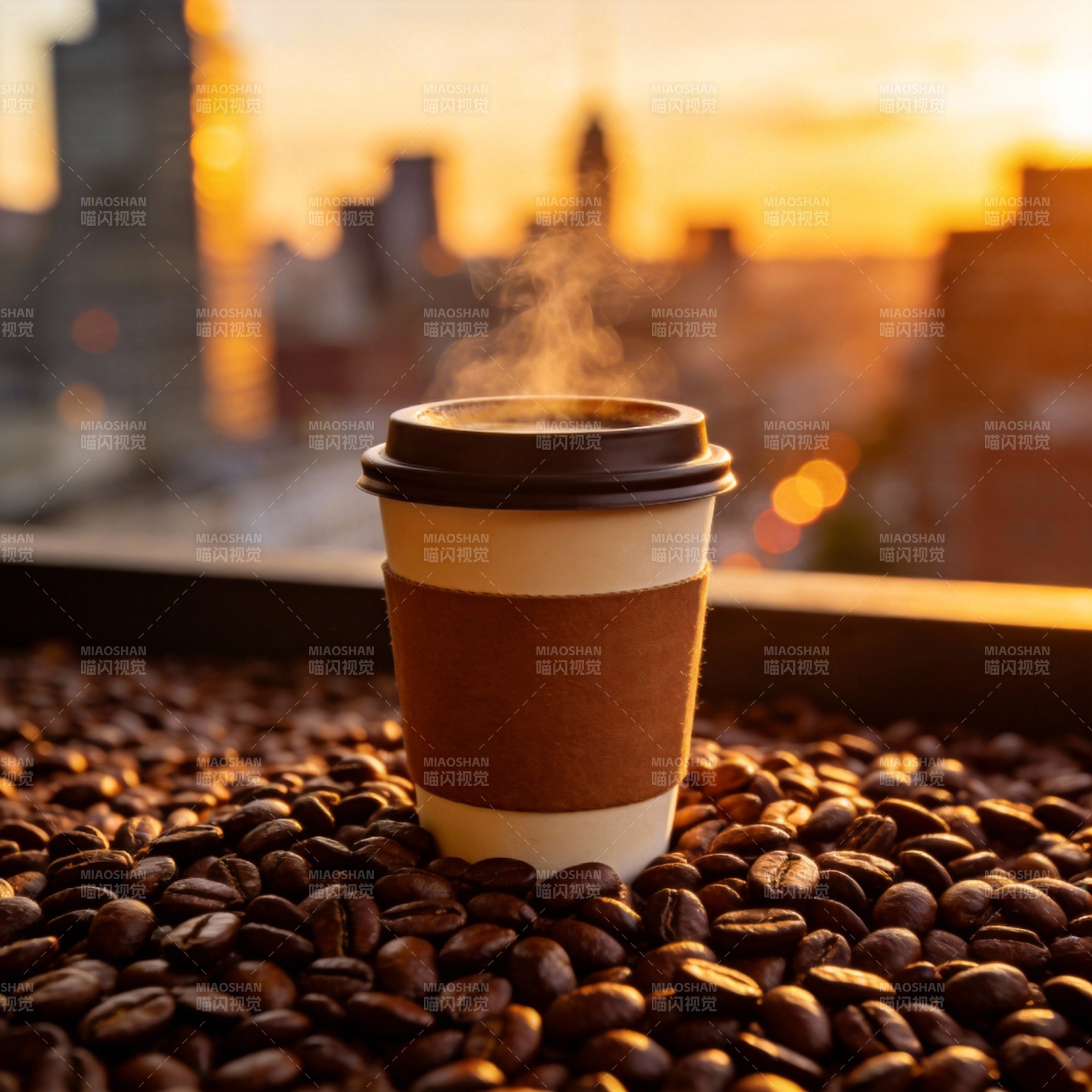 咖啡豆上的热饮图片