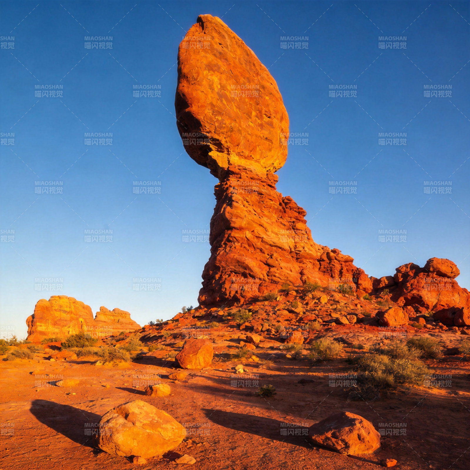 平衡石奇观图片