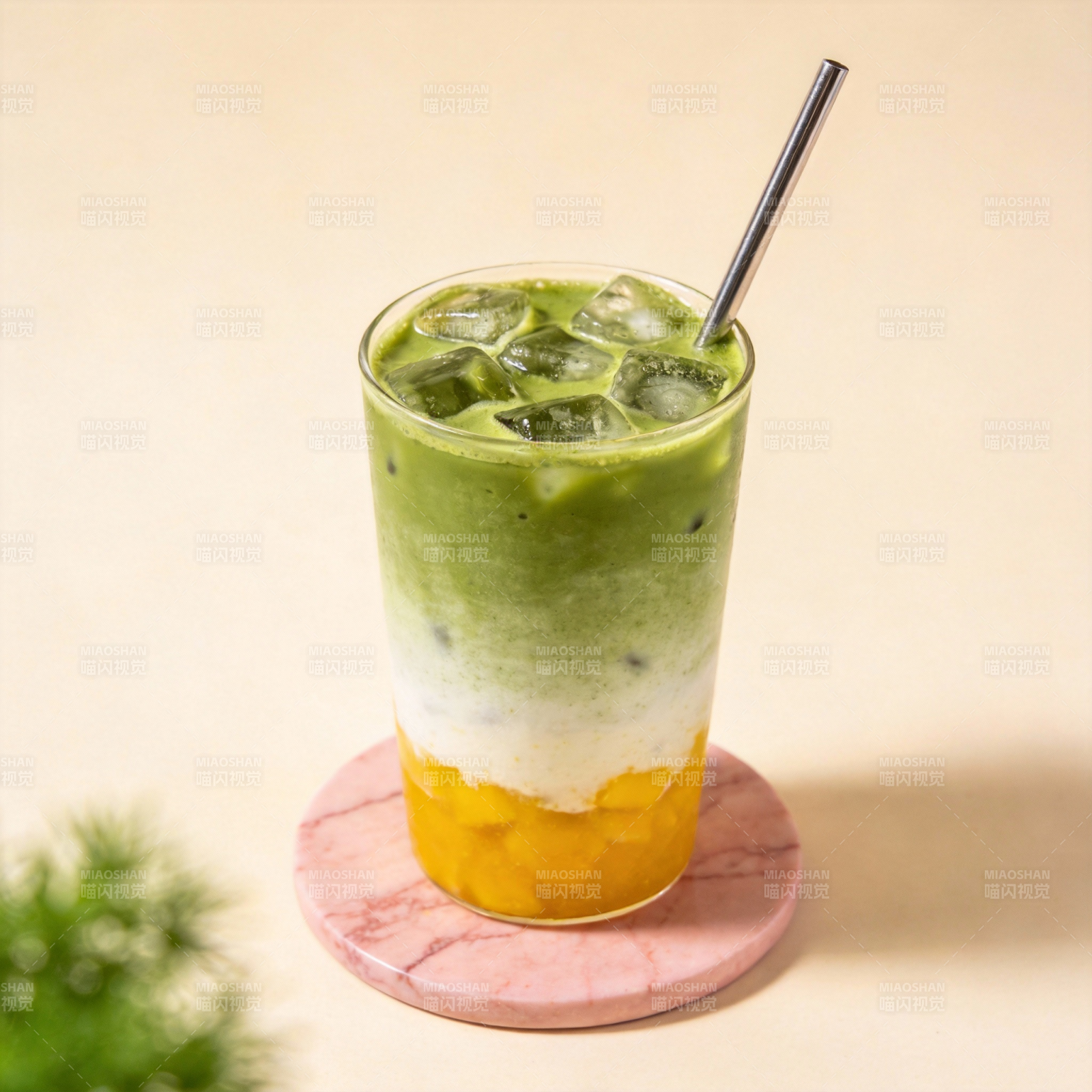 抹茶芒果冰饮图片