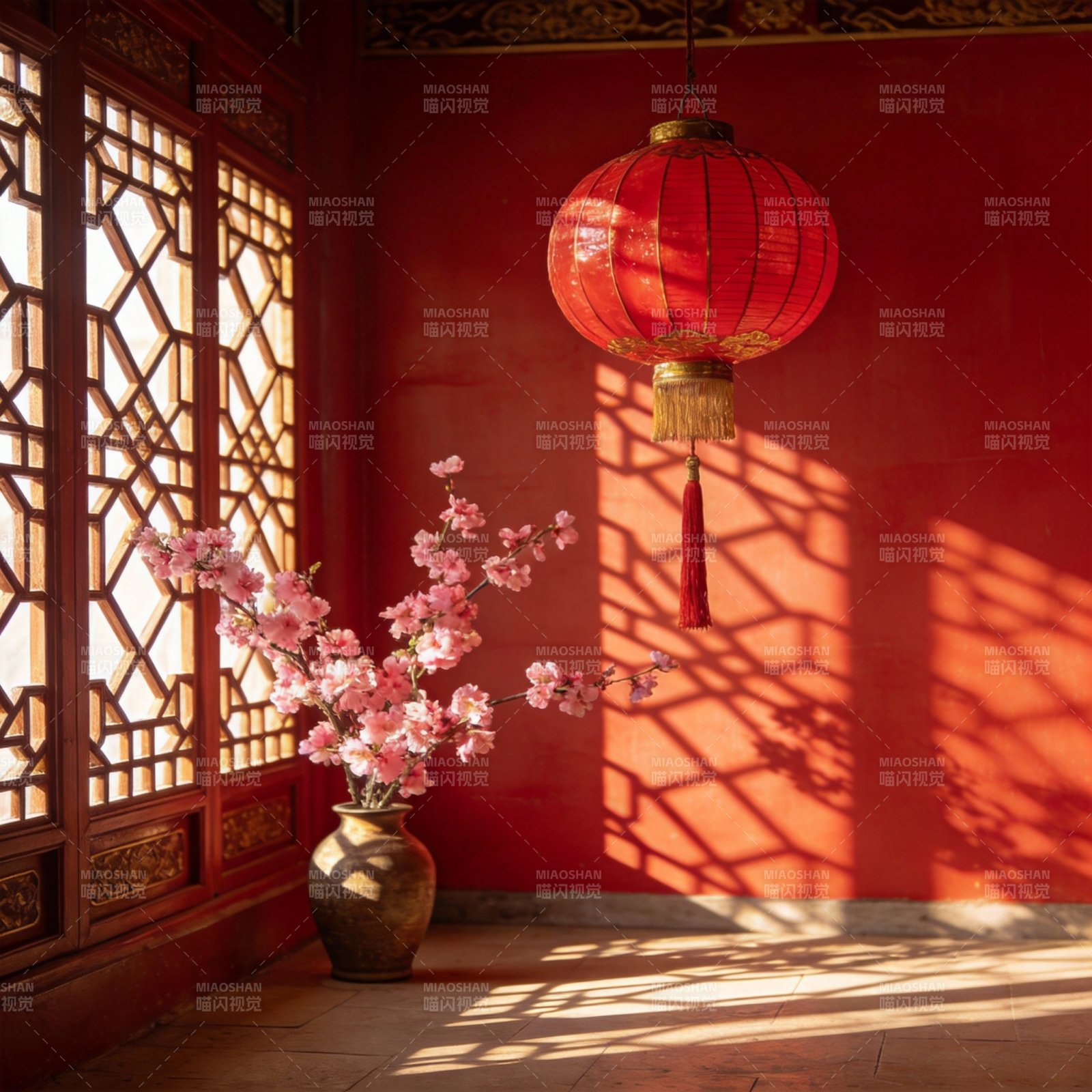 红墙花影映灯笼图片