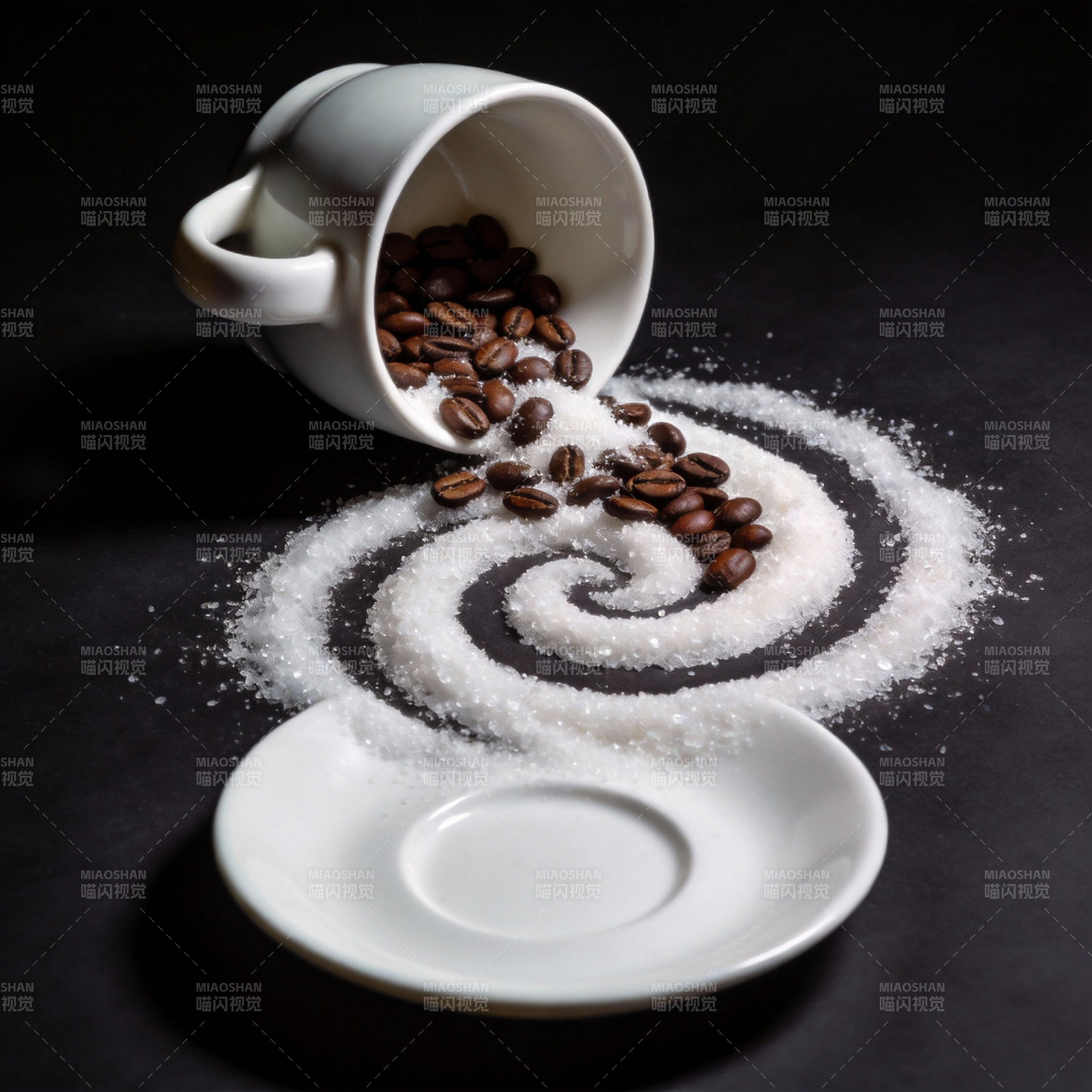咖啡豆与糖的螺旋图片