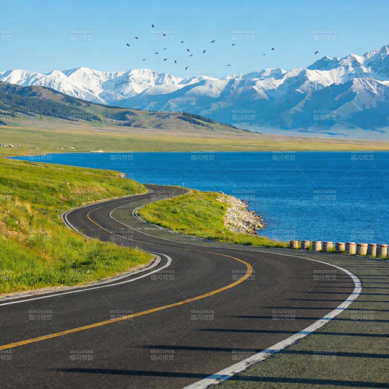 湖畔公路风光图片