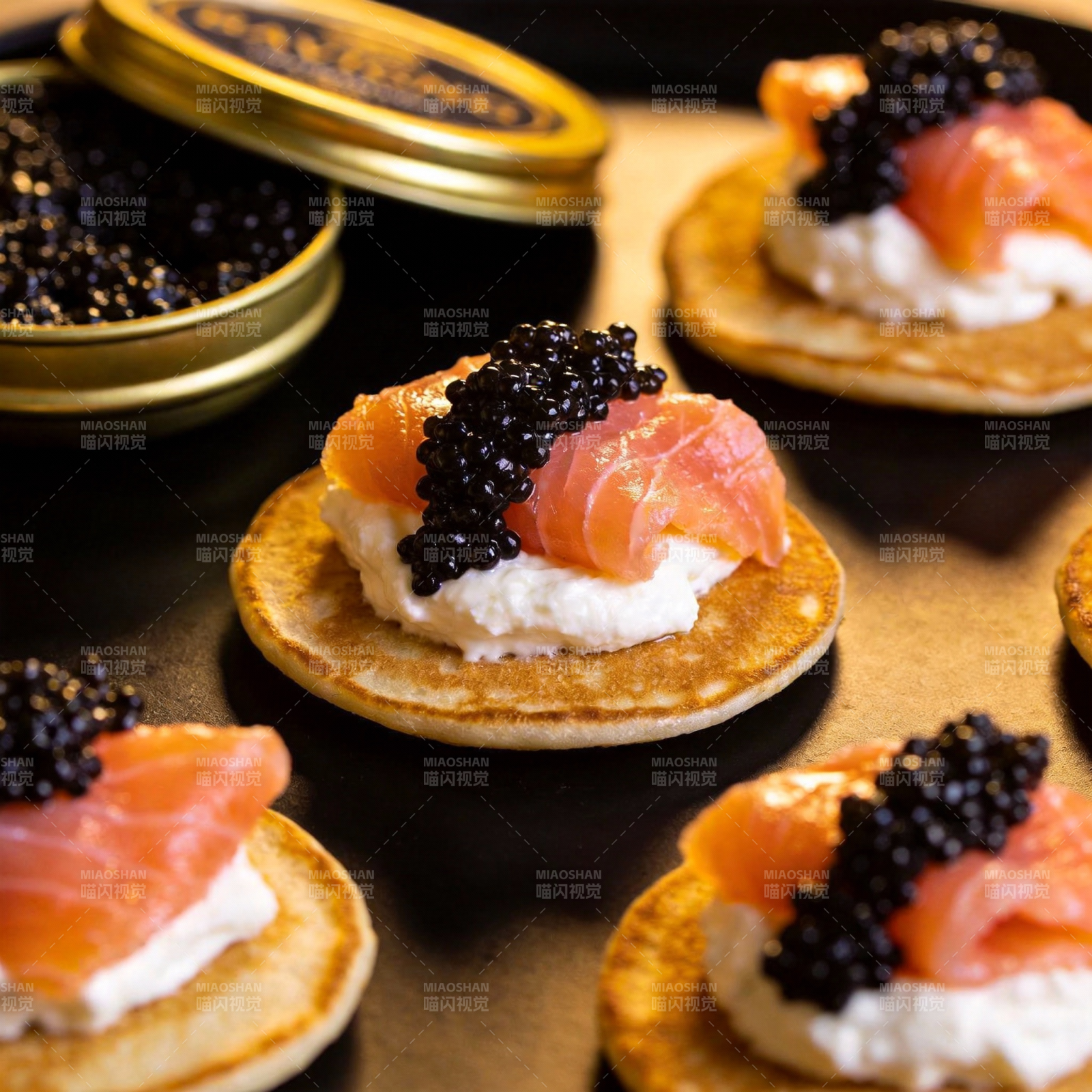 鱼子酱三文鱼小饼图片