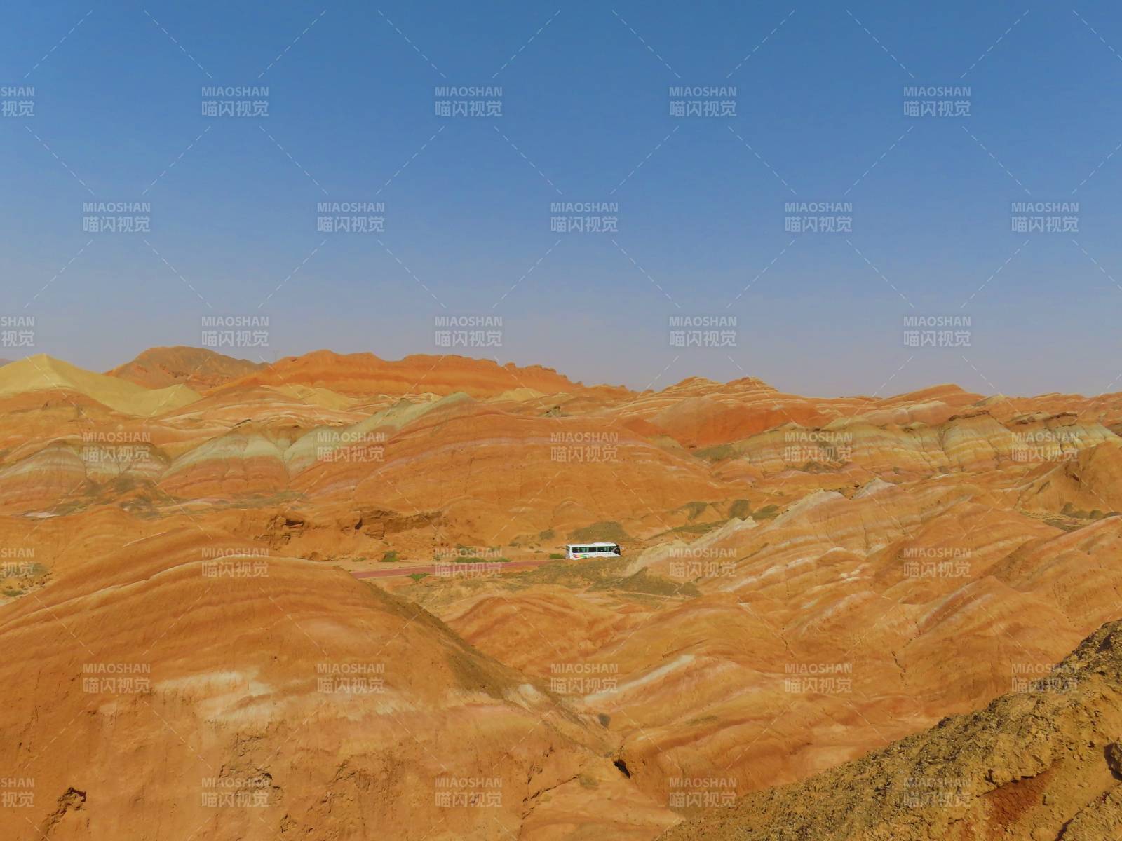 丹霞地貌风光图片