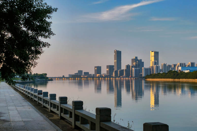 城市湖畔风光（厦门）图片