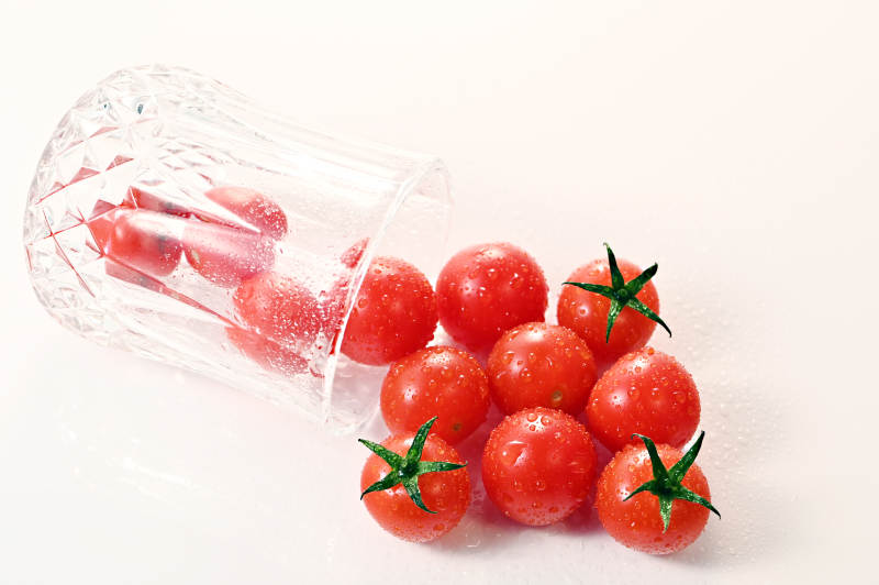 串收樱桃番茄特写图片